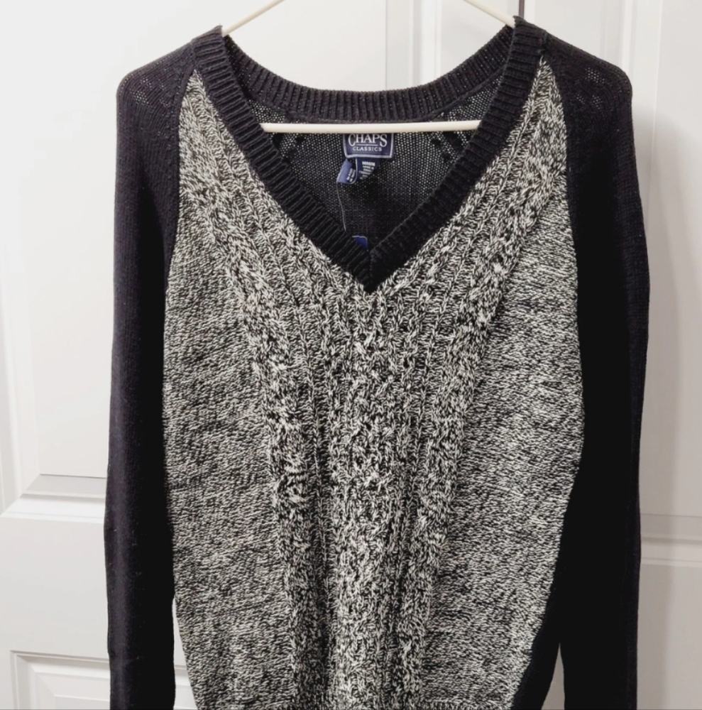 Chaps Classics Women's Sweater Size: Medium Black Cream